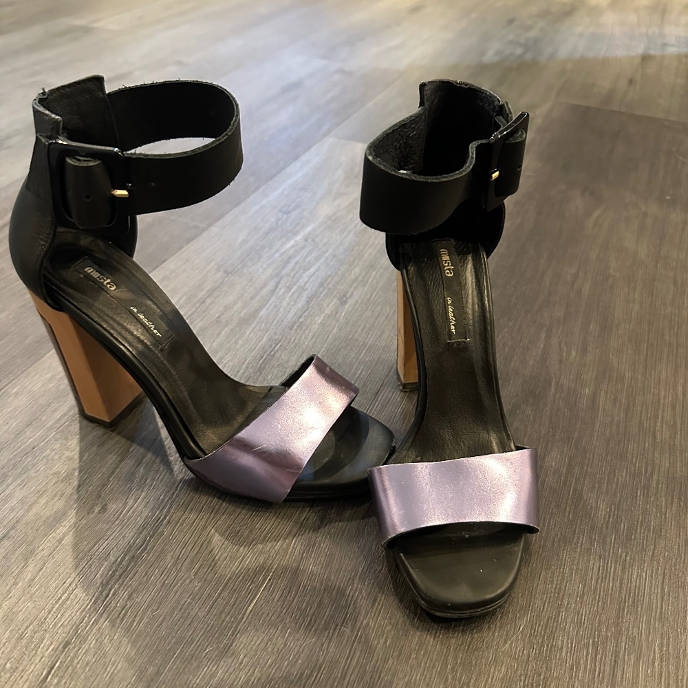 MIISTA Wood & Resin Block Heeled sandals